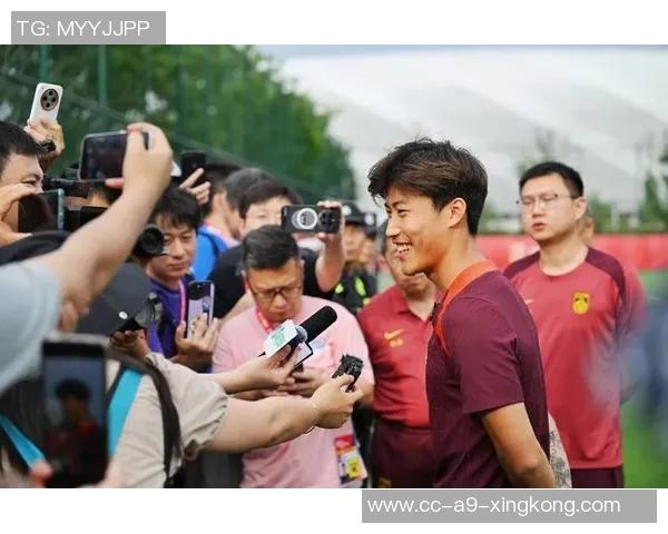 谢文能：我们负战绩所以每场须全力以赴很高兴打进球队赛季首球